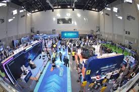 全英羽球超级1000赛 ｜ 前男单冠军对决 石宇奇3局力挫李诗沣